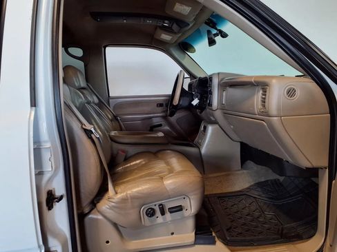 Used 2002 Chevrolet Silverado 3500 LT w/ Off-Road Skid Plate Pkg AWD/4WD image 11