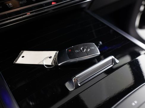 Used 2025 Mercedes-Benz G 550 w/ Exclusive Interior Package image 39