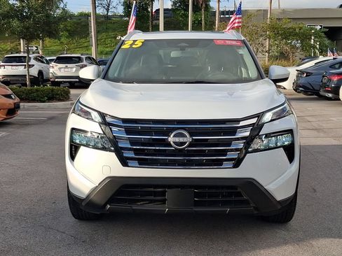 Certified 2025 Nissan Rogue SV w/ SV Premium Package FWD image 2