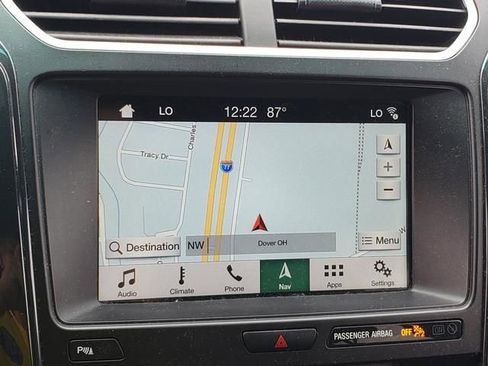 Used 2017 Ford Explorer XLT w/ XLT Technology Feature Bundle AWD/4WD image 25