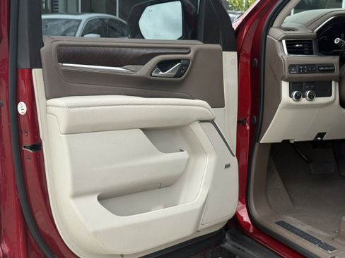 Used 2022 GMC Yukon Denali RWD image 11