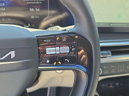 New 2026 Kia Sorento SX FWD image 32
