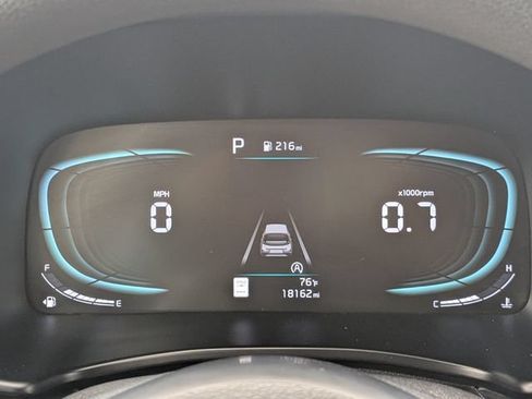 Certified 2025 Kia Soul LX w/ LX Technology Package FWD image 27