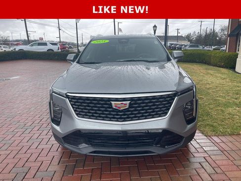 Used 2025 Cadillac XT4 Premium Luxury image 3