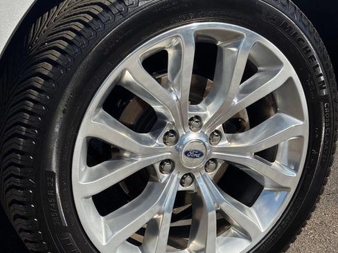 Used 2018 Ford Expedition Platinum image 31