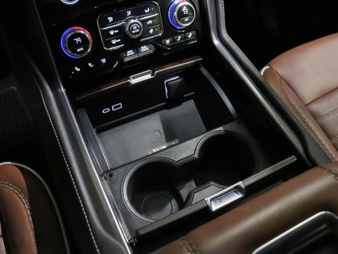 Used 2023 GMC Yukon Denali Ultimate image 37