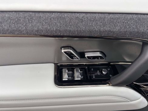 New 2026 Land Rover Range Rover Sport SE AWD/4WD image 12