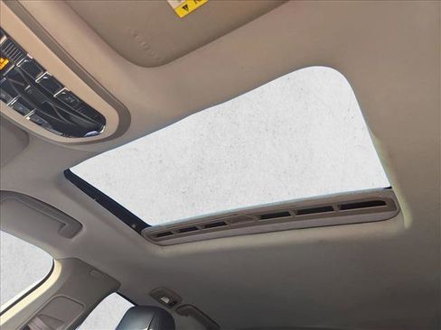 Used 2013 Porsche Panamera S w/ Comfort Plus Pkg image 16