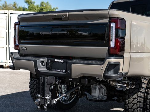 New 2026 Ford F450 Platinum w/ Platinum Plus Package image 38