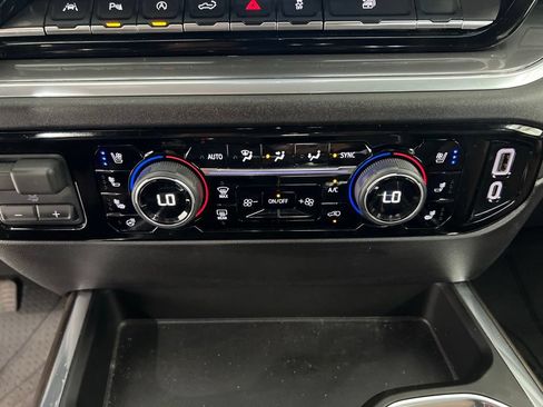 Used 2026 Chevrolet Silverado 1500 High Country AWD/4WD image 18