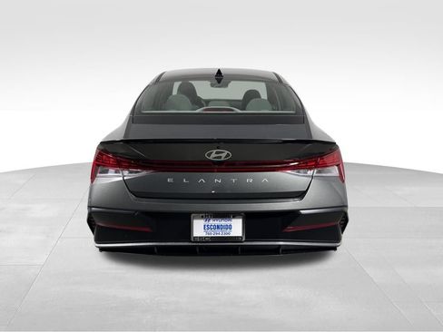 New 2026 Hyundai Elantra SEL Sport Premium FWD image 4