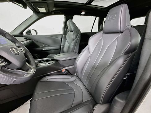Used 2025 Lexus TX 350 AWD w/ Technology Package image 11