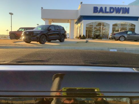 Used 2021 Jeep Wrangler Unlimited Sahara image 10