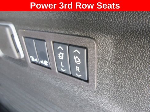 Certified 2025 GMC Yukon Denali Ultimate w/ LPO, Floor Liner Package AWD/4WD image 28