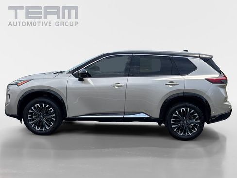 Used 2025 Nissan Rogue Platinum w/ Tech Package FWD image 4