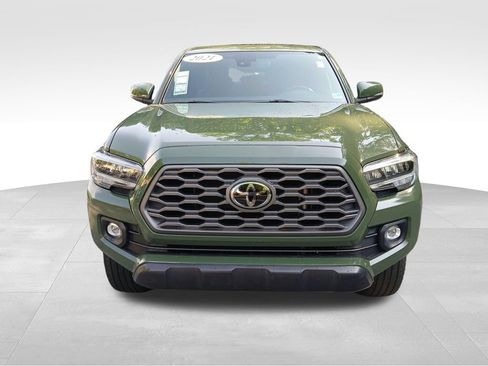 Used 2021 Toyota Tacoma TRD Off-Road w/ TRD Premium Off Road Package AWD/4WD image 18