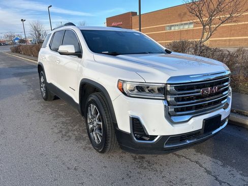 Used 2023 GMC Acadia SLT image 2