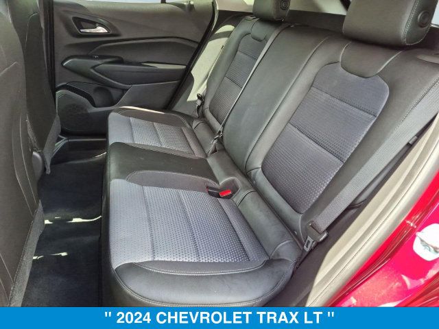 Used 2024 Chevrolet Trax LT w/ Driver Confidence Package FWD image 26