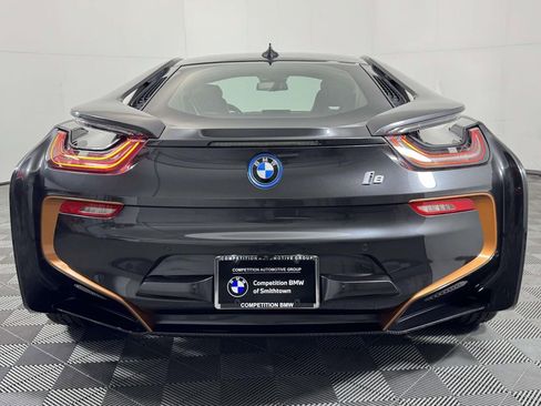 Used 2020 BMW i8 Coupe image 9