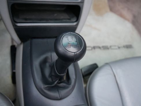 Used 1998 Porsche Boxster image 13