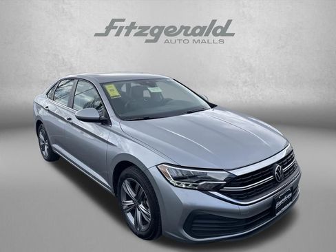Used 2024 Volkswagen Jetta SE FWD image 1
