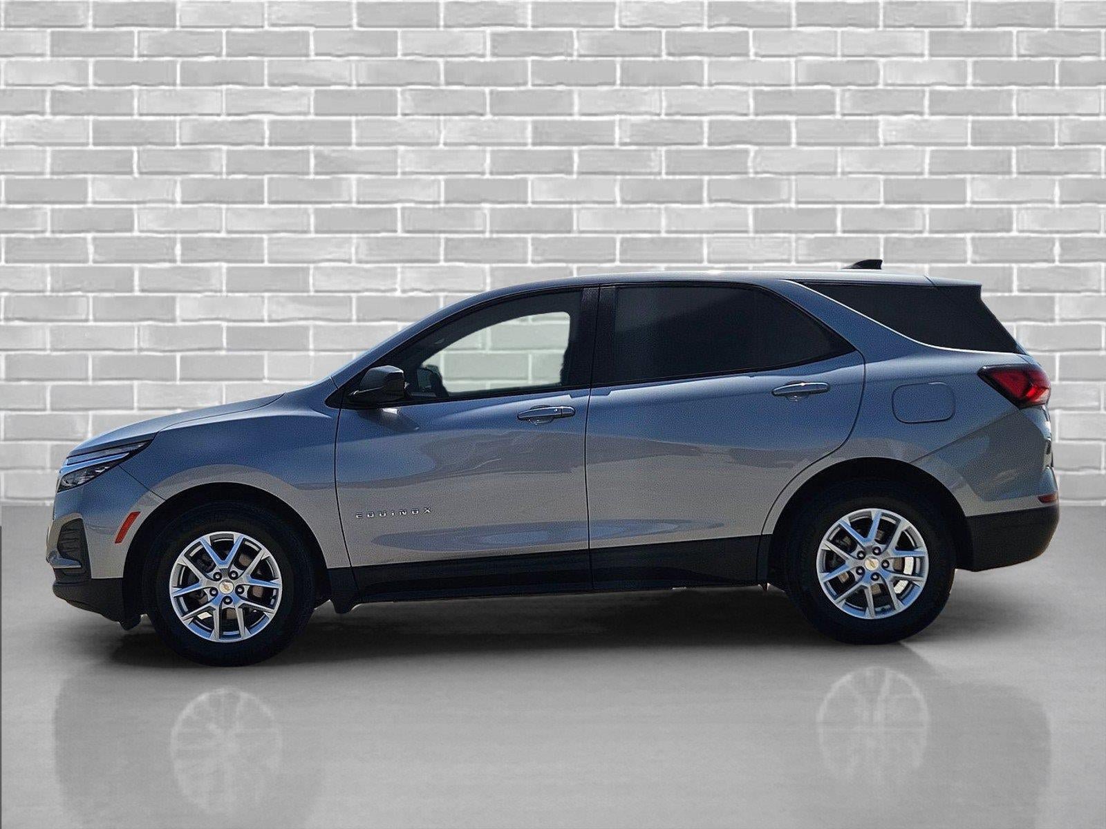 Used 2024 Chevrolet Equinox LS w/ LS Convenience Package FWD image 8