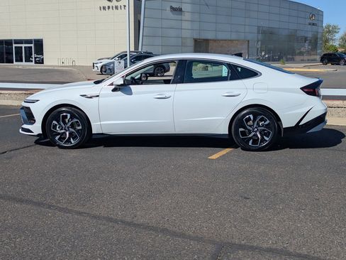 Used 2025 Hyundai Sonata SEL FWD image 3