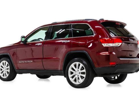 Used 2017 Jeep Grand Cherokee Limited RWD image 4