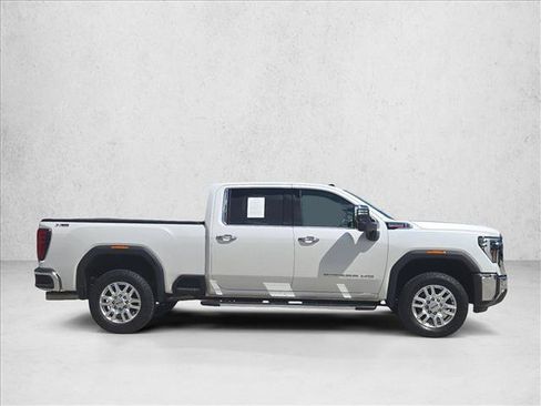 Used 2024 GMC Sierra 2500 SLT w/ SLT Premium Package AWD/4WD image 4