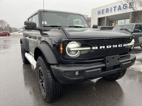 New 2025 Ford Bronco Outer Banks w/ Sasquatch Package image 1