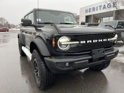 New 2025 Ford Bronco Outer Banks w/ Sasquatch Package