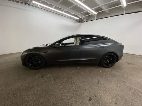 Used 2018 Tesla Model 3 Long Range image 3