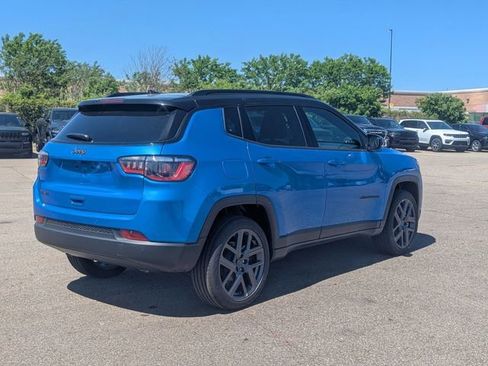 New 2026 Jeep Compass Limited w/ Sun, Sound & Navigation Group AWD/4WD image 3