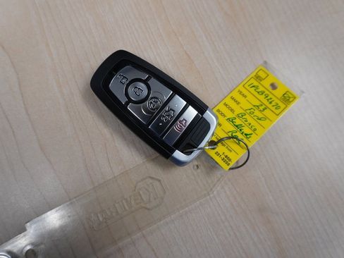 Certified 2023 Ford Bronco Badlands w/ Sasquatch Package image 34