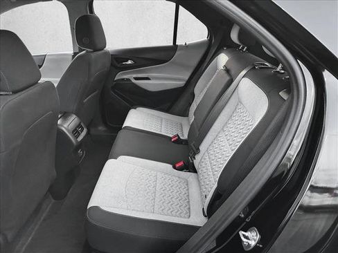 Used 2024 Chevrolet Equinox LT image 17