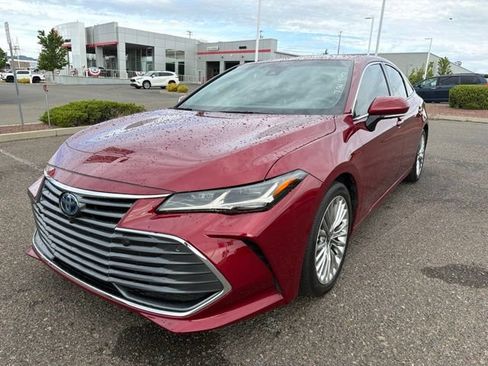 Certified 2022 Toyota Avalon Limited FWD image 1