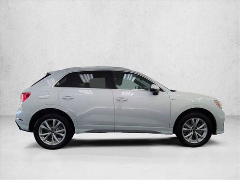 Used 2023 Audi Q3 2.0T Premium AWD/4WD image 4