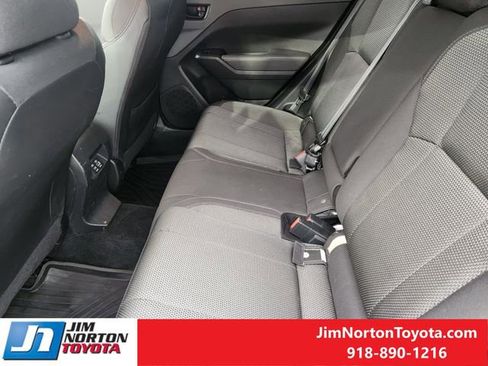 Used 2024 Subaru Crosstrek 2.0i Premium image 33