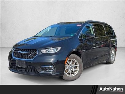 Used 2022 Chrysler Pacifica Touring-L