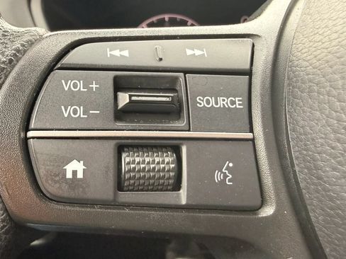 Used 2023 Honda HR-V LX image 19