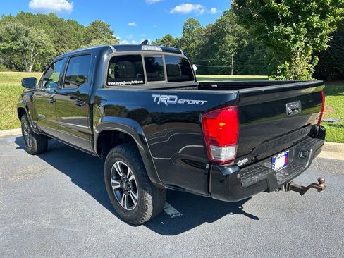 Used 2016 Toyota Tacoma TRD Sport w/ Premium & Technology Package RWD image 17