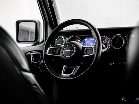 Used 2022 Jeep Wrangler Unlimited Rubicon w/ Xtreme Recon 35" Tire Package image 49