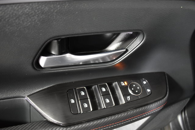 Certified 2025 Nissan Kicks SR AWD/4WD image 8