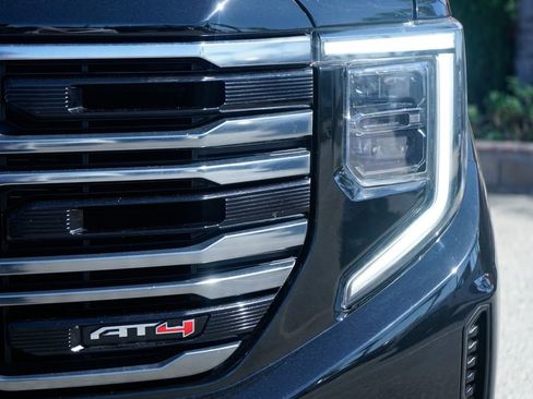 Used 2022 GMC Sierra 1500 AT4 w/ AT4 Preferred Package AWD/4WD image 51