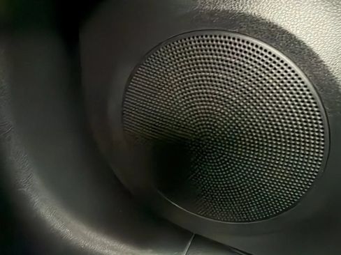 Used 2011 Nissan Juke SL FWD image 28