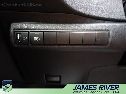 Used 2025 Toyota Corolla LE FWD image 30