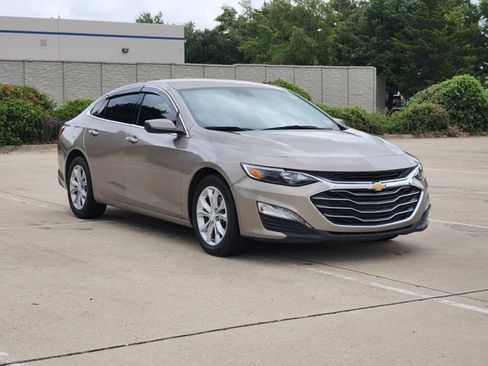 Used 2023 Chevrolet Malibu LT w/ Driver Confidence Package FWD image 3