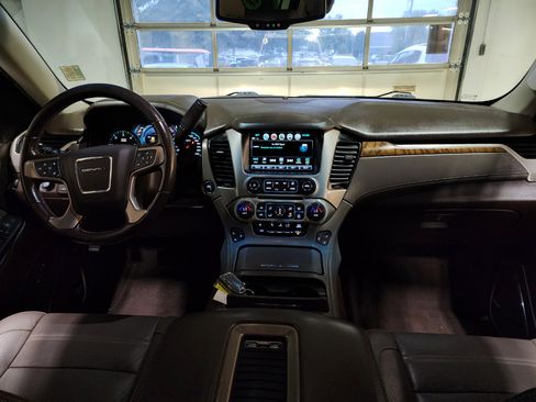 Used 2020 GMC Yukon XL Denali w/ Denali Ultimate Package image 30
