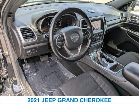 Used 2021 Jeep Grand Cherokee Laredo AWD/4WD image 14