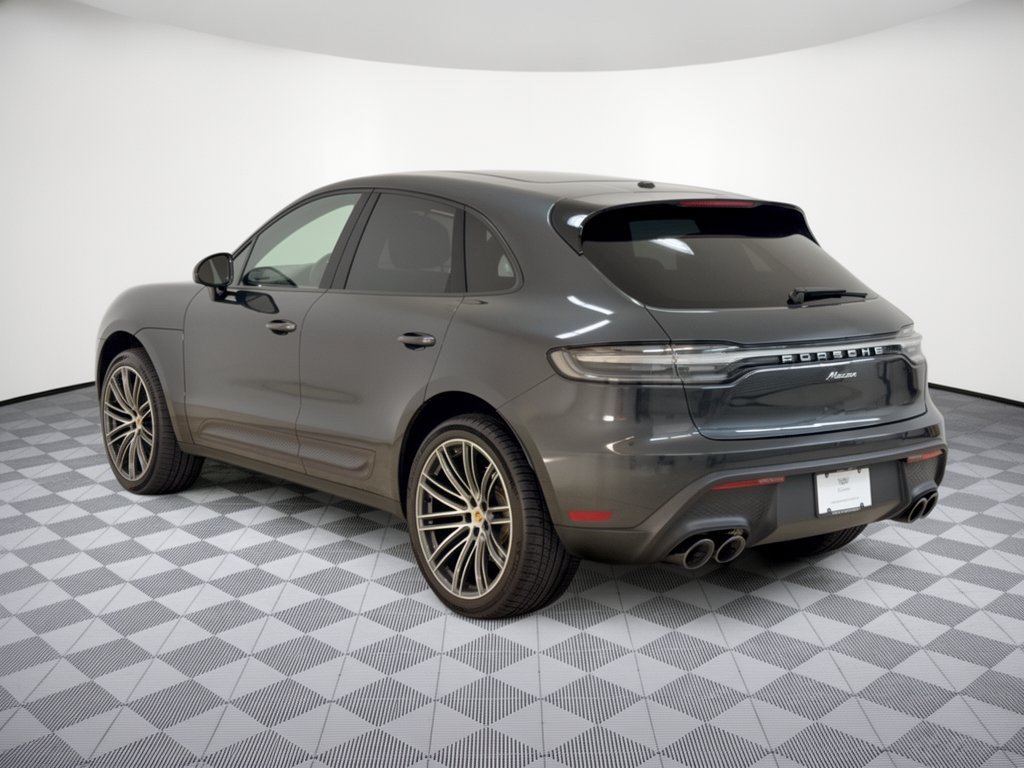 Used 2024 Porsche Macan AWD/4WD image 3